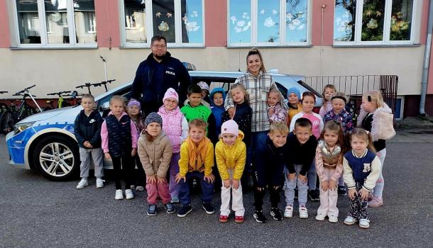 Jesteśmy bezpieczni - spotkanie z funkcjonariuszami Policji i Straży Pożarnej w SP nr 2