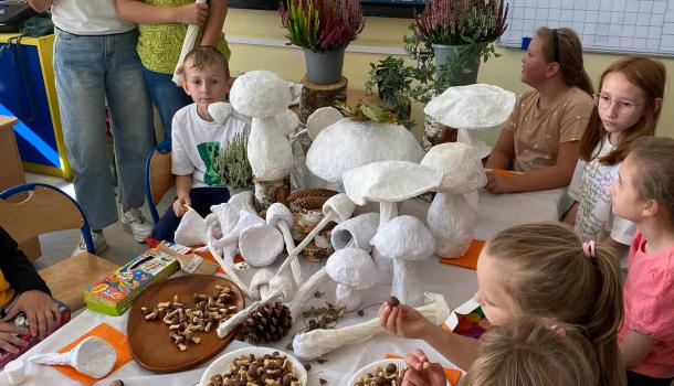 Zajęcia przyrodniczo–artystyczne w SP nr 7