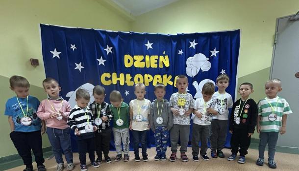 Dzień Chłopaka w grupie Księżyce w MPS nr 4