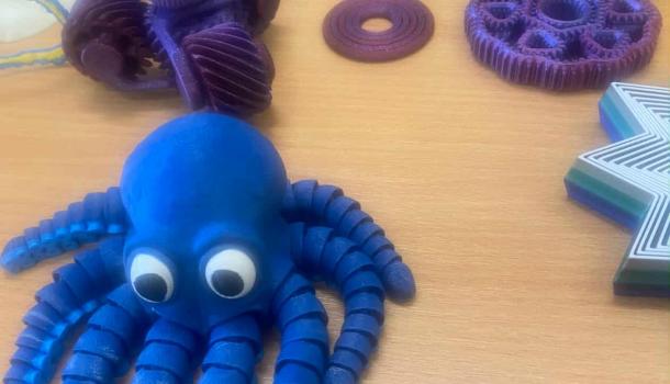 Zajęcia z robotyki w klasie III a w SP nr 7