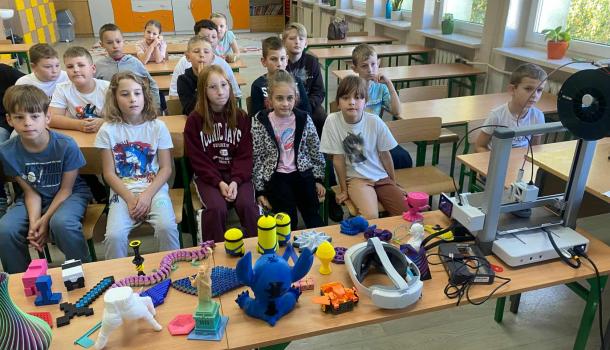 Zajęcia z robotyki w klasie III a w SP nr 7