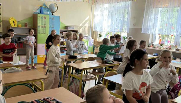 Europejski Dzień Języków Obcych w SP nr 3 – starsi uczą młodszych