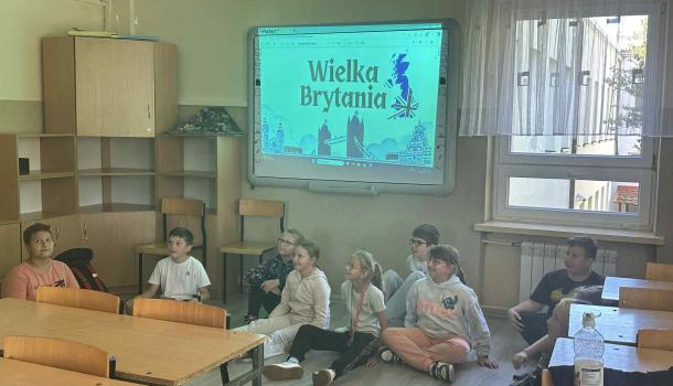 Europejski Dzień Języków Obcych w SP nr 3 – starsi uczą młodszych