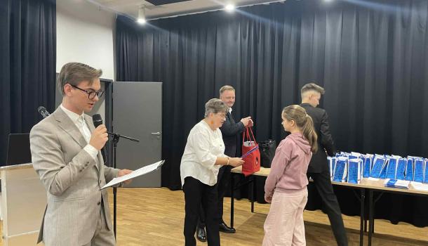 Sukces uczennic z SP nr 3 w konkursie plastycznym „Narysuj swoje emocje”
