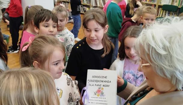 Spotkanie autorskie z Mirą Białkowską w Miejskiej Bibliotece Publicznej
