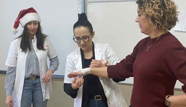 Poznajemy zawody swoich rodziców – zajęcia z farmaceutą w SP nr 3