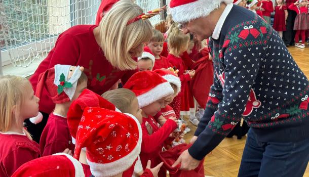 Mikołajkowa wizyta Pana Burmistrza w MPS 2