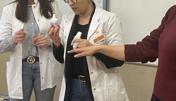 Poznajemy zawody swoich rodziców – zajęcia z farmaceutą w SP nr 3