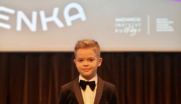 Wiktor Wroński z SP 4 w Finale 49. Konkursu Recytatorskiego Warszawska Syrenka