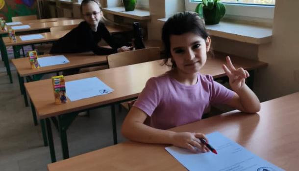Lidia i Julia z SP 4 wyróżnione w konkursie „Czytam i rozumiem”