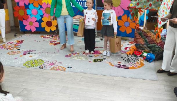 Lidia i Julia z SP 4 wyróżnione w konkursie „Czytam i rozumiem”