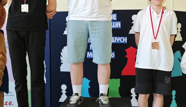 Szkoła Podstawowa nr 2 najlepsza w szachach w Mławie!